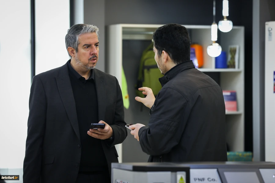 بازدید معاونین پژوهشی و مدیران آزمایشگاه های واحدهای استان تهران دانشگاه آزاد اسلامی 9