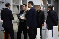 بازدید معاونین پژوهشی و مدیران آزمایشگاه های واحدهای استان تهران دانشگاه آزاد اسلامی 4