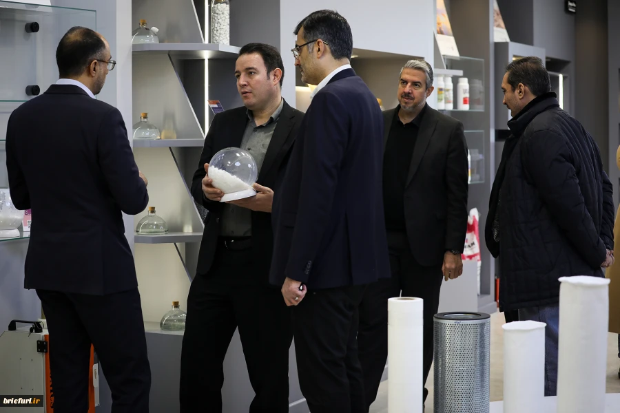 بازدید معاونین پژوهشی و مدیران آزمایشگاه های واحدهای استان تهران دانشگاه آزاد اسلامی 4