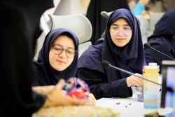 بازدید دانش آموزان متوسطه اول مدرسه دخترانه فرزانگان منطقه 5 تهران 
 11