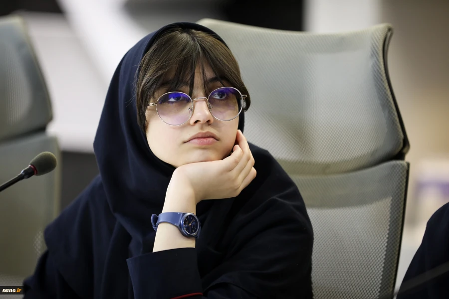 بازدید دانش آموزان متوسطه اول مدرسه دخترانه فرزانگان منطقه 5 تهران 
 8