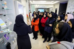 بازدید دانش آموزان متوسطه اول مدرسه دخترانه فرزانگان منطقه 5 تهران 
 16