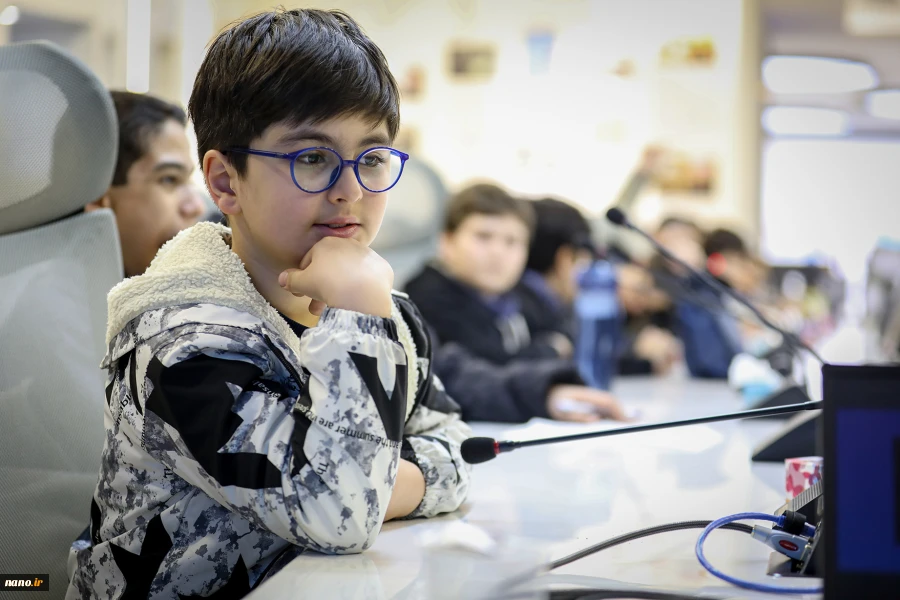 بازدید دانش آموزان مدرسه انرژی مثبت از نمایشگاه ایرانو 2