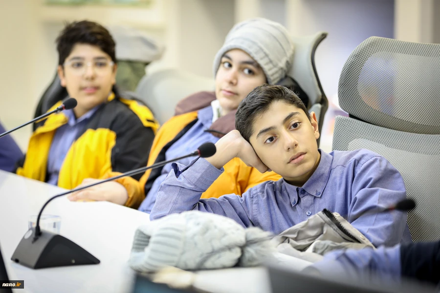بازدید دانش آموزان مدرسه انرژی مثبت از نمایشگاه ایرانو 14