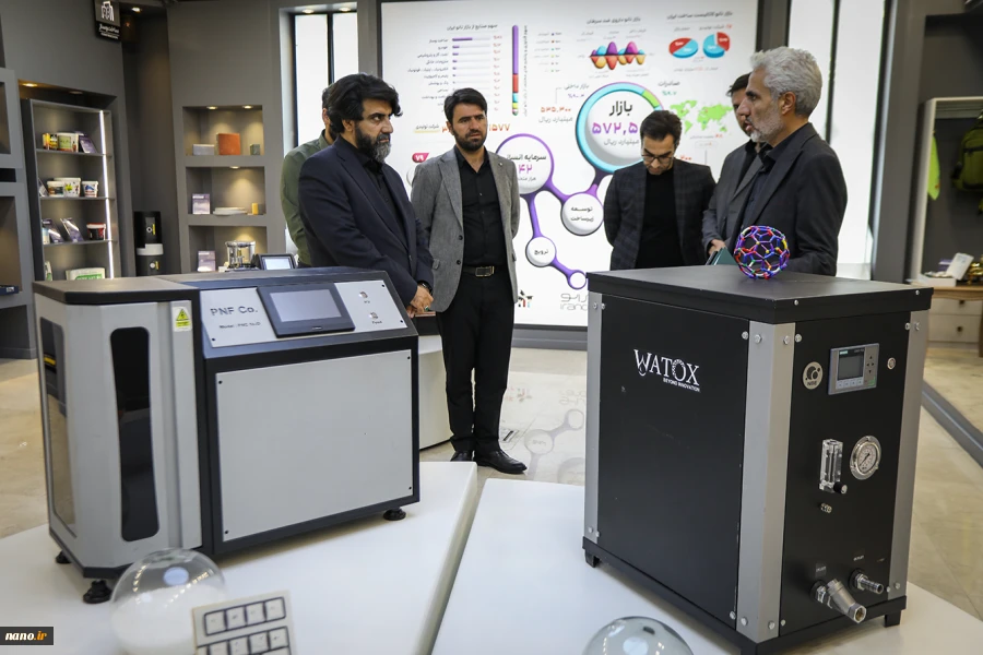 بازدید آقای محمدخانی سخنگوی شهرداری تهران و دکتر پایمرد مدیرعامل سازمان فناوری‌های نوین شهرداری تهران از نمایشگاه ستاد نانو 14