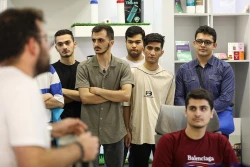 بازدید و تقدیر از برگزیدگان مرحله سوم هفدهمین المپیاد ملی فناوری نانو از ستاد توسعه فناوری های نانو و ویکرو 13