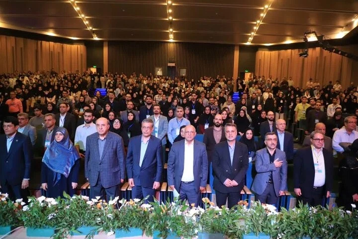 حضور ستاد نانو در بیست‌وهفتمین کنگره پژوهش و فناوری دانشجویان علوم پزشکی کشور در کرمان
